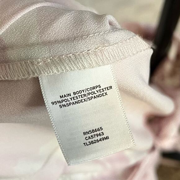 Leith Women’s Pink Silver Rose Floral Jumpsuit Size Medium Chic Flirty Floral - Picture 9 of 15